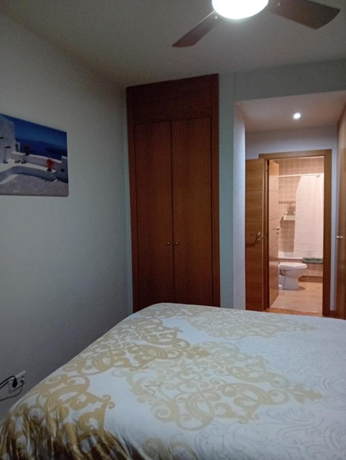 Habitaciones Individuales Wifi Tv Microondas Cerca Del Aeropuerto Madrid Habitacion Grande Wc Privado O Habitacion Pequena Wc Compartido Muy Tranquilas Bien Comunicadas Tren Metro Bus Facil Aparcamiento San Sebastián de los Reyes Dış mekan fotoğraf