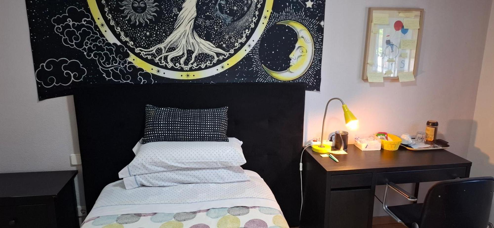 Habitaciones Individuales Wifi Tv Microondas Cerca Del Aeropuerto Madrid Habitacion Grande Wc Privado O Habitacion Pequena Wc Compartido Muy Tranquilas Bien Comunicadas Tren Metro Bus Facil Aparcamiento San Sebastián de los Reyes Dış mekan fotoğraf